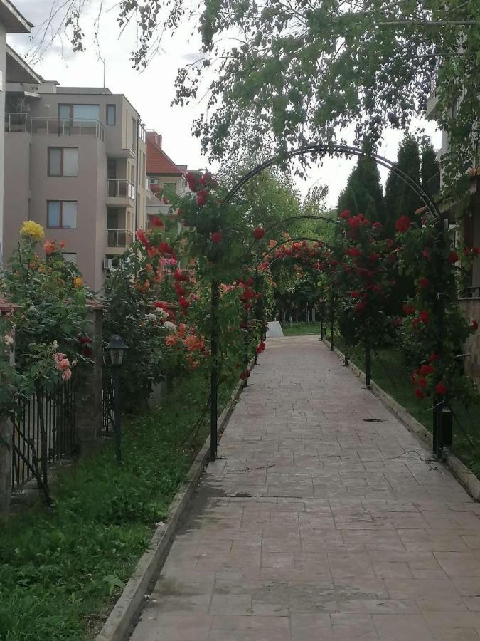 Private Apartments In Apolon Ravda Kültér fotó