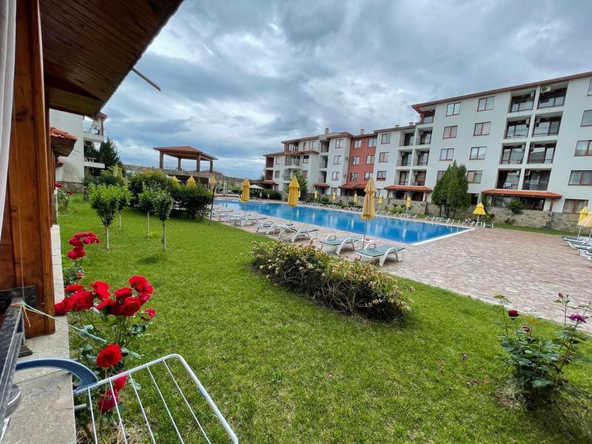 Private Apartments In Apolon Ravda Kültér fotó