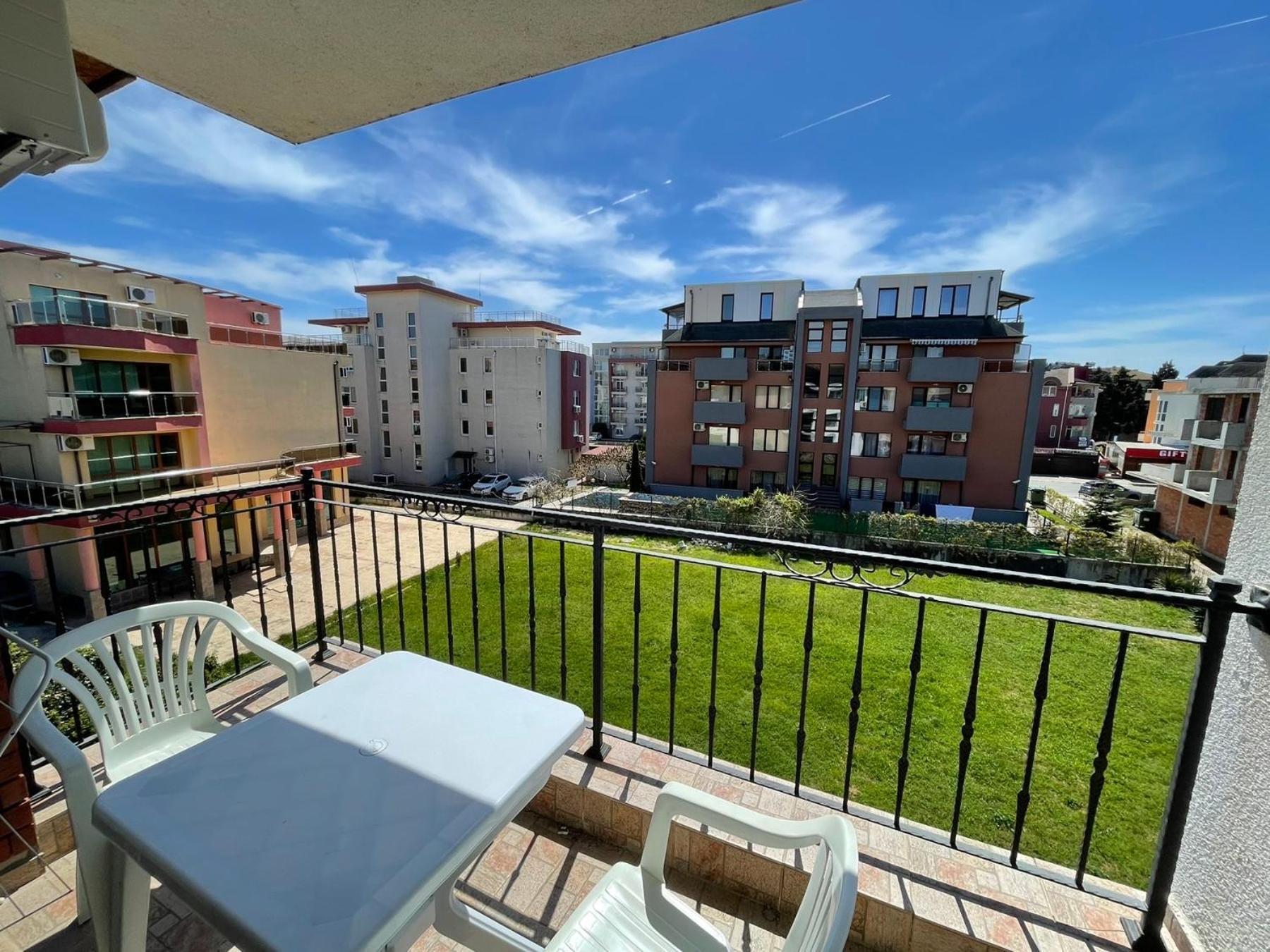 Private Apartments In Apolon Ravda Kültér fotó